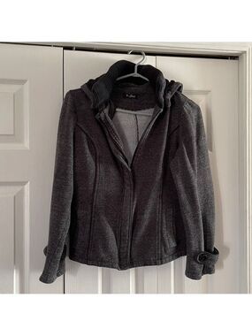Guess Jacket Size L🥰